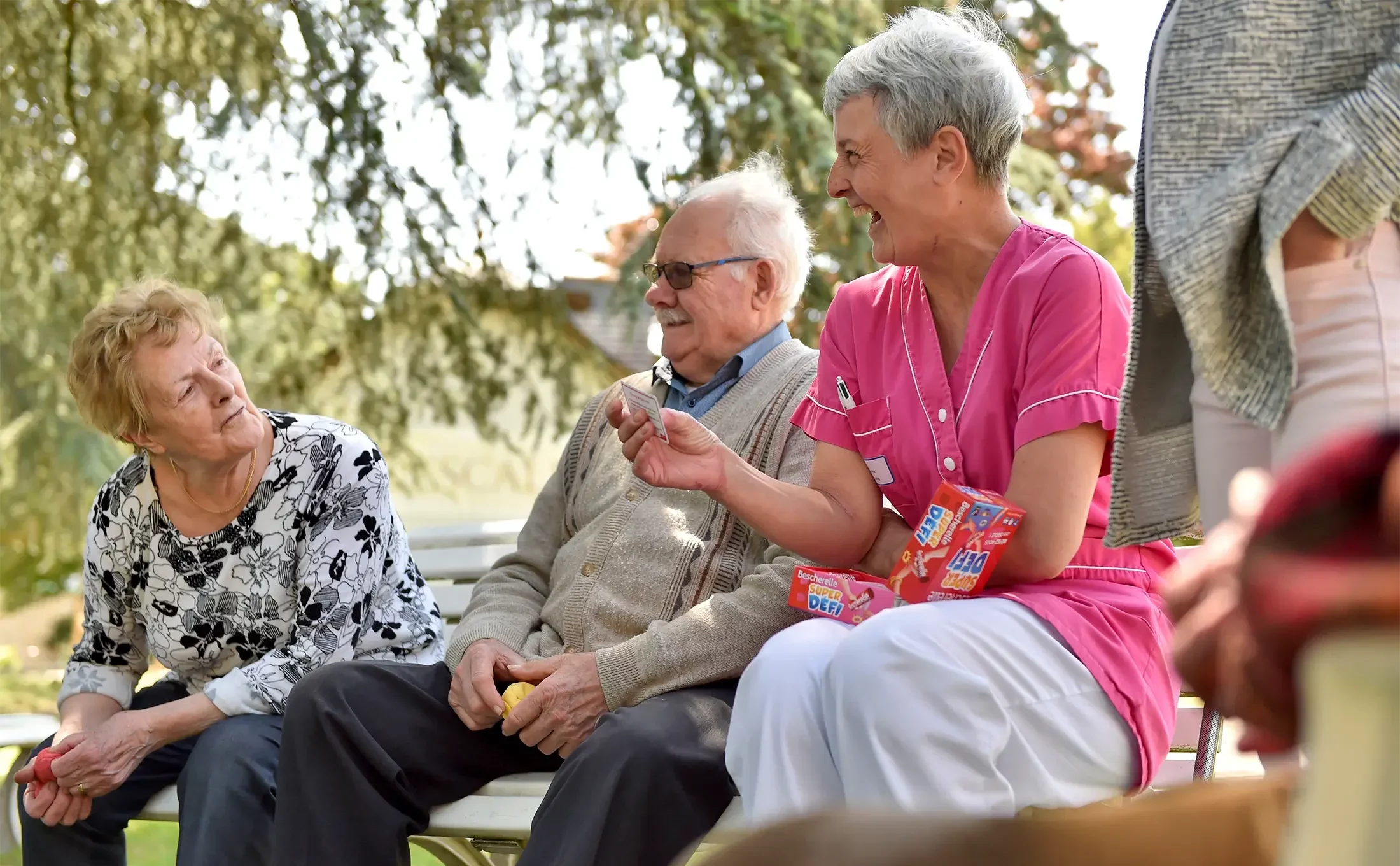 animation dans le jardin avec les résidents