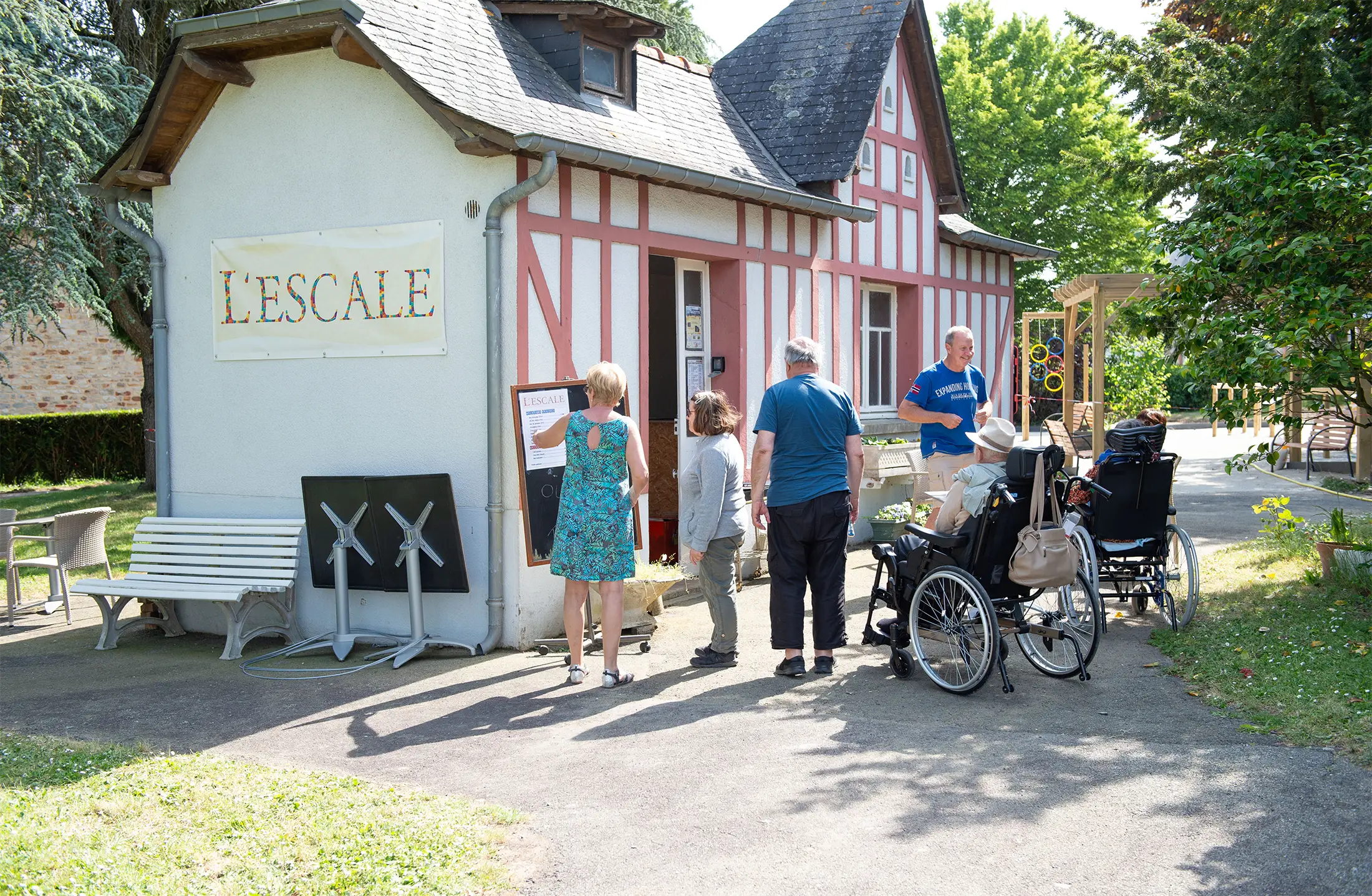 bar bénévole l'escale dans le parc